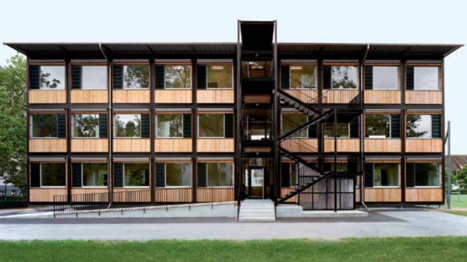 Neu auch mit Sonnenschutz: Stadt Zürich investiert in neue Schulpavillons.