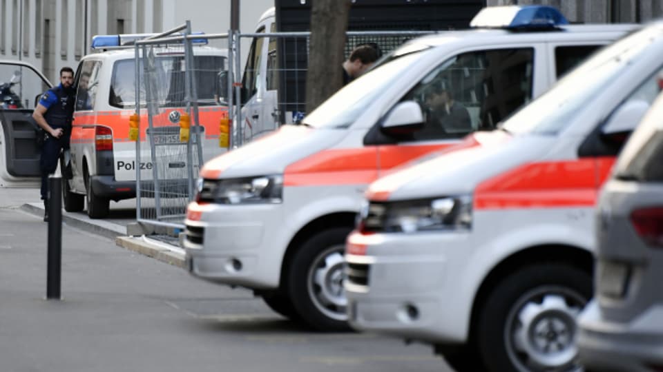 Braucht Zürich zusätzliche Polizistinnen und Polizisten?