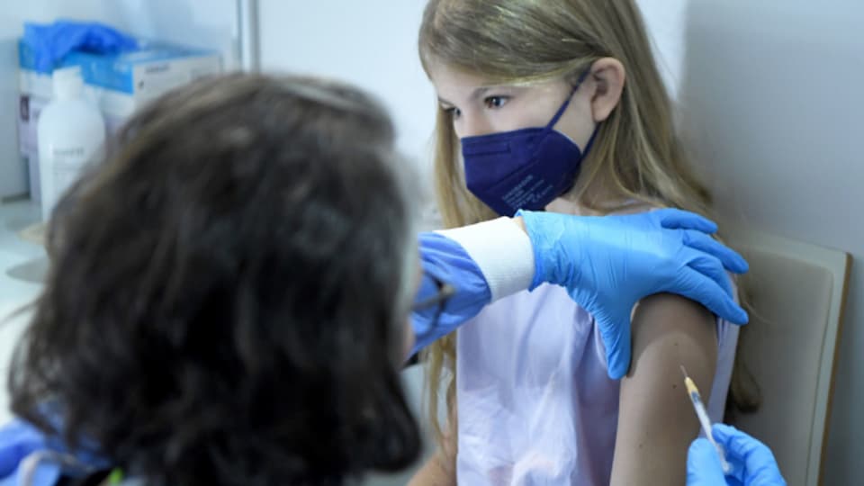 Bald sollen am Kinderspital Zürich auch 5 - 11jährige Kinder gegen Corona geimpft werden.