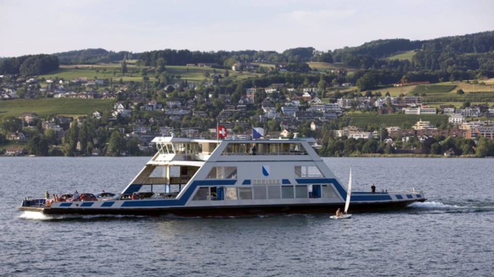 Die Zürichsee-Fähre muss die Preise wegen der Kostenexplosion beim Treibstoff erhöhen.