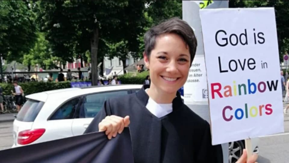 Die offen lesbische Pfarrerin Priscilla Schwendimann setzt sich für die Rechte von Homosexuellen ein.