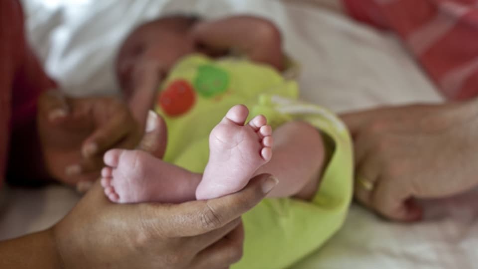 20 Neugeborene wurden im Kanton Zürich als Kind einer Leihmutter aus dem Ausland registriert.