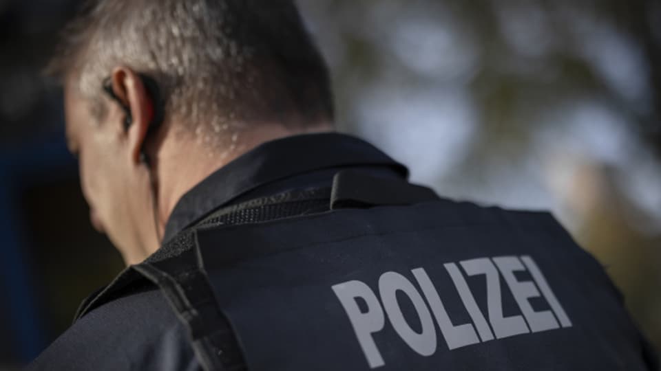 In der Stadt Zürich ist niemand zu alt, um in die Polizei-Uniform zu schlüpfen