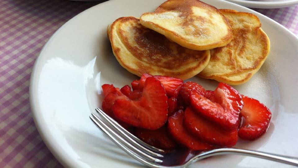Lecker: Ricotta-Pancakes mit Erdbeeren.