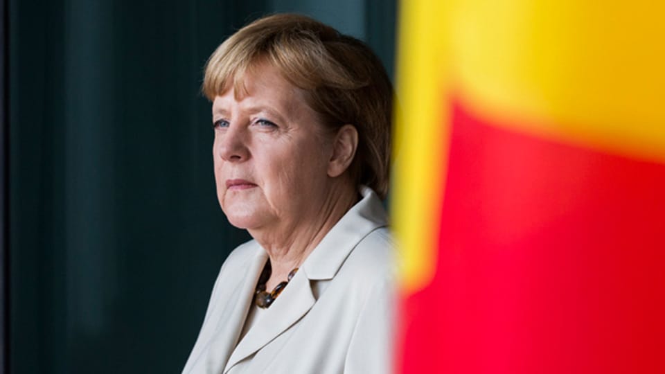 Angela Merkel beim Empfang des romanischen Premiers in Berlin (10. Juni 2013) .