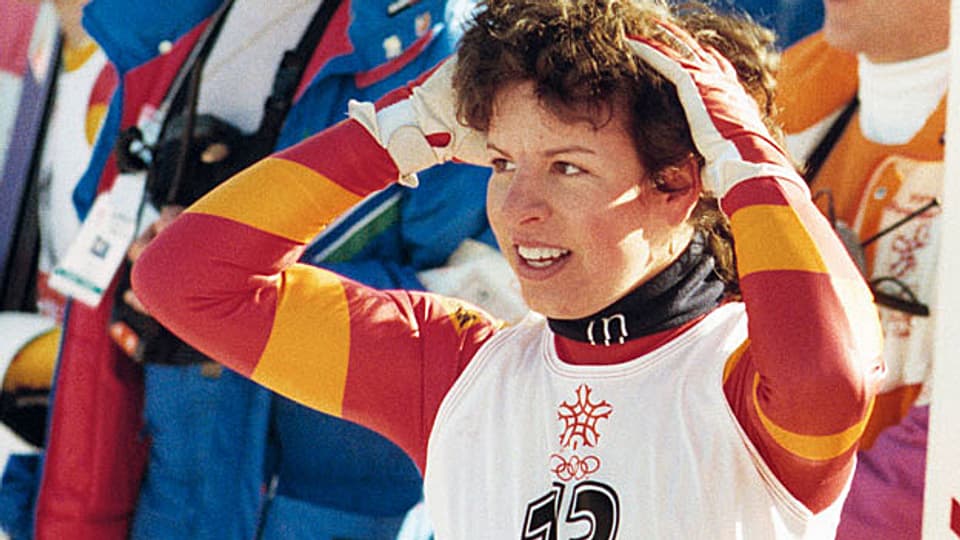1988: Vreni Schneider jubelt über ihre beiden Goldmedaillen an den Olympischen Spielen in Calgary.