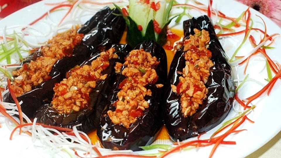 Nach Fisch riechende Auberginen - ein chinesisches Gericht von Urs Morf, unserem Mann in Peking.