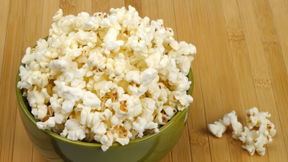 Popcorn ist eine fettarme Alternative zu Chips.