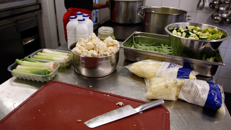 In der Gassenküche Luzern wird täglich eine Mahlzeit zubereitet.