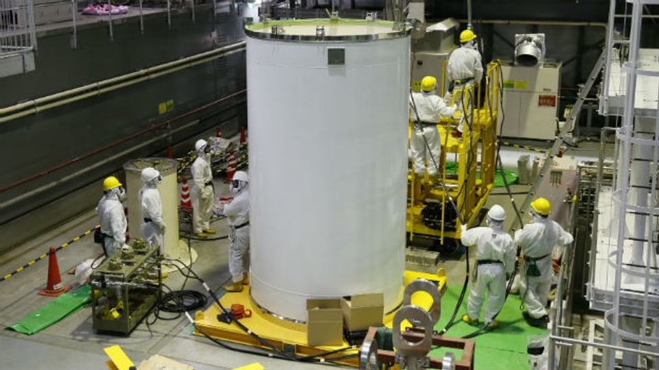 Bergung von Brennstäben: Vorbereitungsarbeiten in Fukushima.