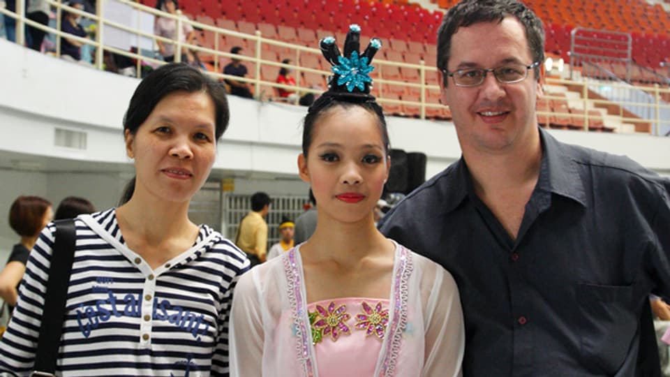 Familienglück in Taiwan: Daniel Ulrich mit seiner Frau Lin Shu-yun und Tochter Jia-xin in der Mitte.