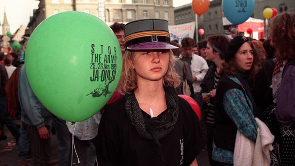 Am 21. Oktober 1989 fand auf dem Bundesplatz das «Stop the Army»-Festival statt.