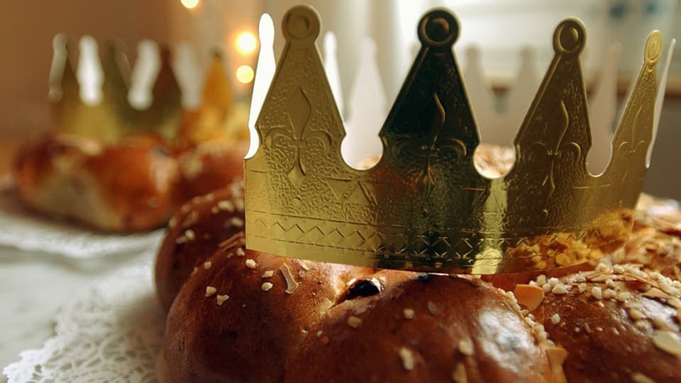 Gegen 1,5 Millionen Königskuchen gehen in der Schweiz am 6. Januar über den Ladentisch.