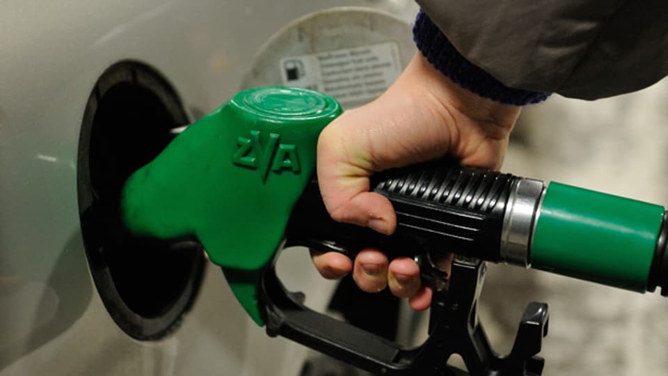 Momentan sind die Benzinpreise historisch tief.