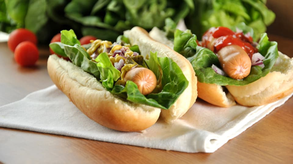Seit 1916 wird jedes Jahr am US-amerikanischen Nationalfeiertag in New York City ein Internationales Hot-Dog-Wettessen ausgetragen.
