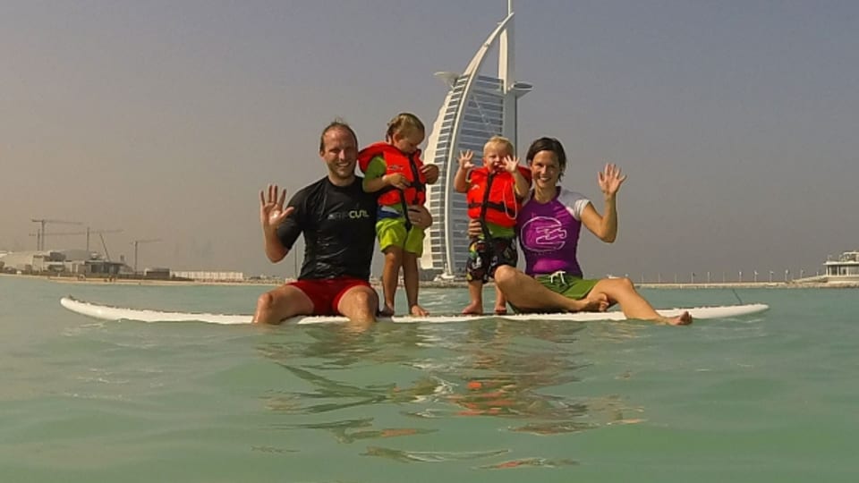 Wüste und Wasser: Christina Geiser mit Mann Marco und den Kindern Moritz und Laura.