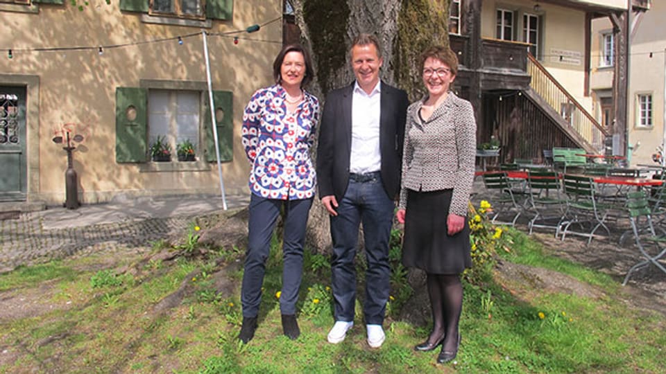 Katharina Kilchenmann (v.l.n.r.) mit ihren Gästen Christoph Spycher und Marianne Keller.