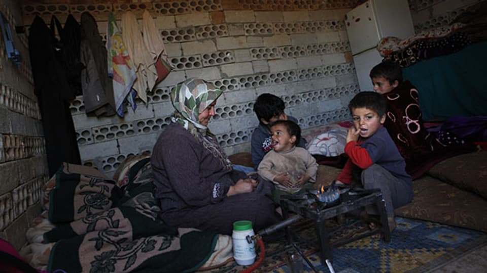 Die 9-köpfige Familie Hasan lebt seit ihrer Flucht in Jordanien in einer Baracke.