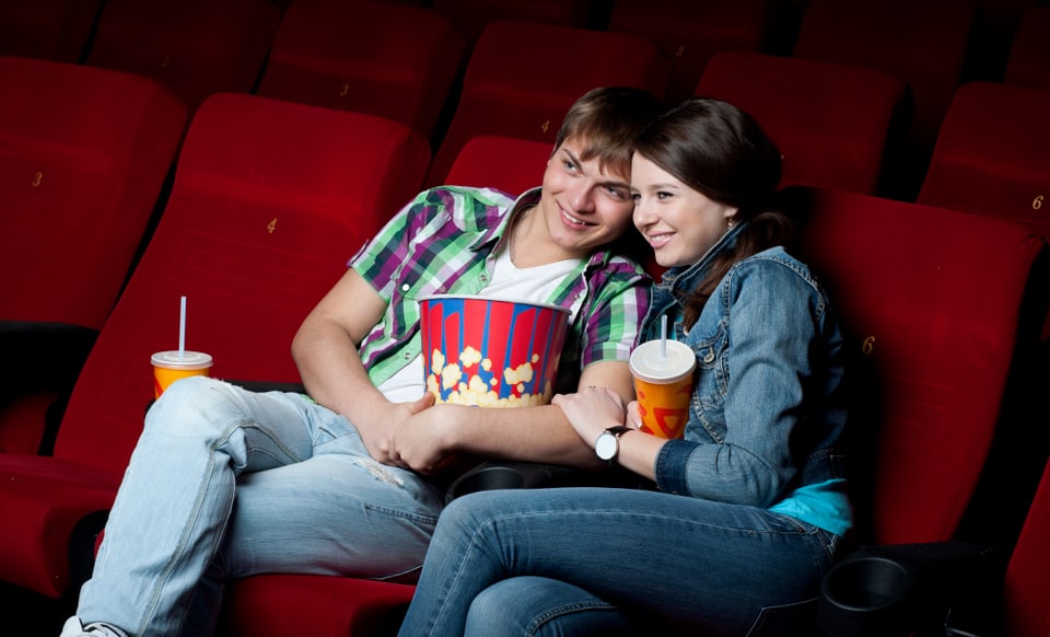 Filme schenken bereitet Freude - egal ob für Zuhause, im Kino oder an einem Festival