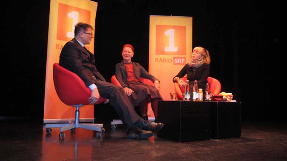 «Persönlich»-Gastgeberin Anita Richner mit ihren Gästen Claudia Moser und Felix Gmür.