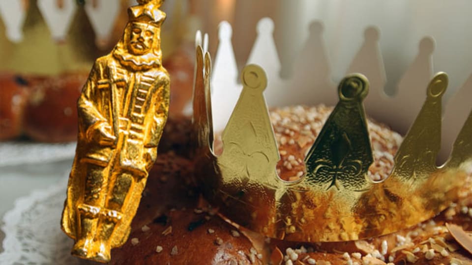 Es gibt Bäcker, die verstecken vergoldete Könige in ihren Kuchen.