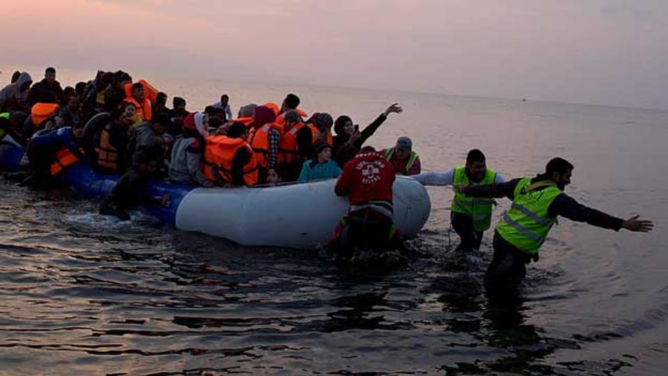 Ankunft von Flüchtlingen auf Lesbos: Es sind solche Bilder, die unseren EU-Korrespondenten berühren.