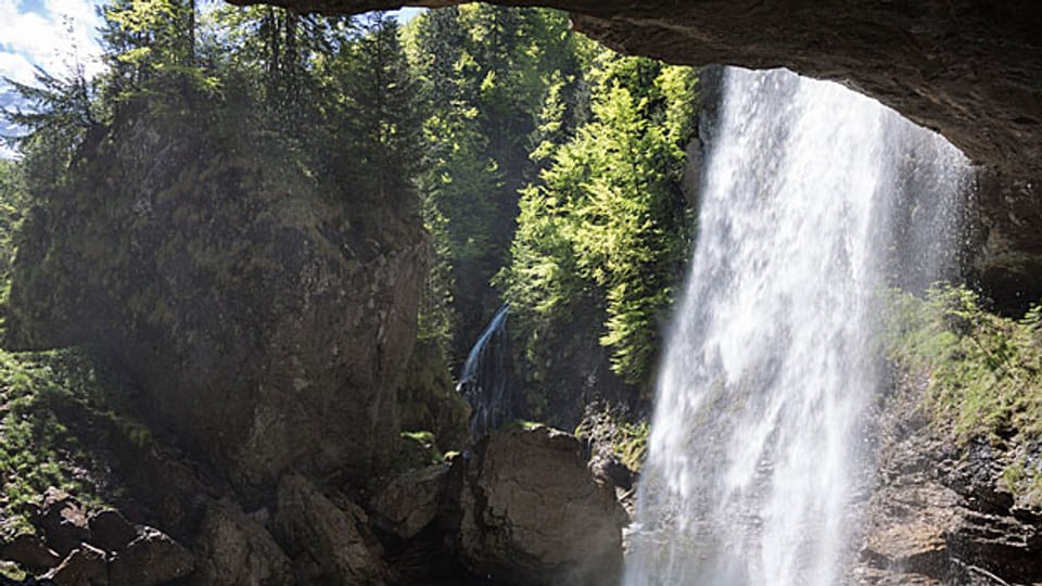 Wasserfall vom Urnerboden in die Talsohle bei Linthal