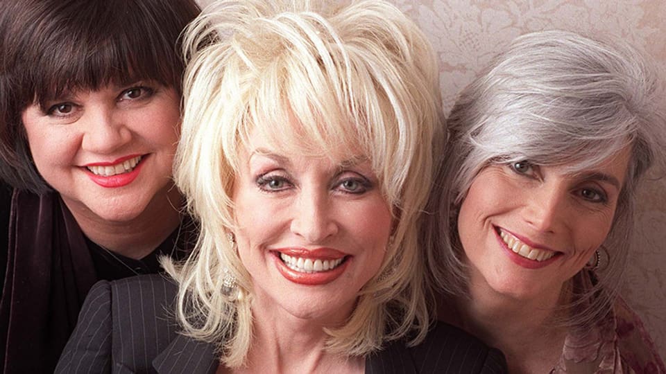Porträt von Linda Ronstadt, Dolly Parton und Emmylou Harris.