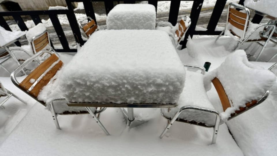 Der Sommer geht – was passiert mit den Gartenmöbeln? - Ratgeber - SRF