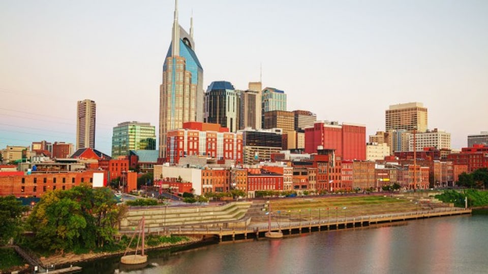 Downtown Nashville: Geri Stocker besuchte den Heimatort der Country Musik. Colourbox