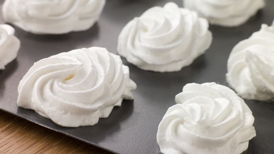 Meringues lassen sich gut selber herstellen.