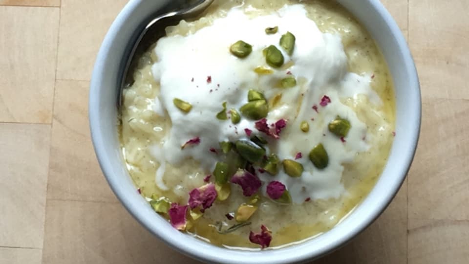 «Blickwechsel»-Dessert: Libanesischer Milchreis mit Rosenwasser - A ...