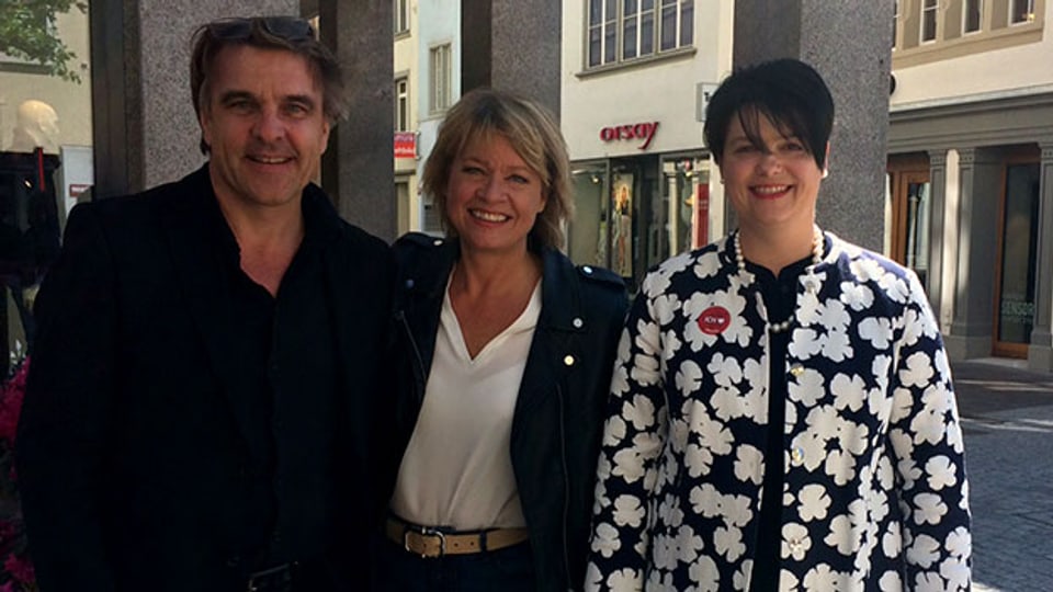 «Persönlich»-Gastgeberin Daniela Lager (mitte) mit Daniel Rohr und Marianne Rapp.