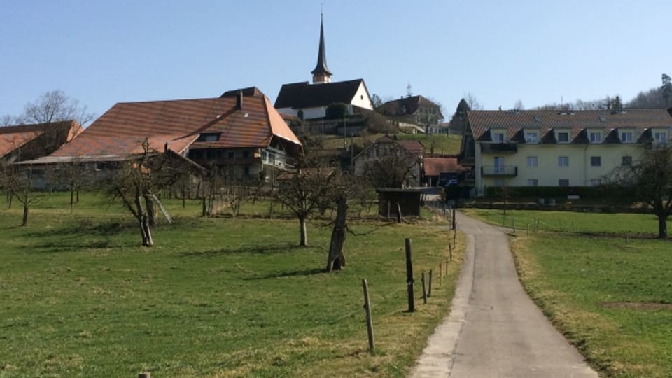 Mühleberg - ländliches Dorf mit Atommeiler.
