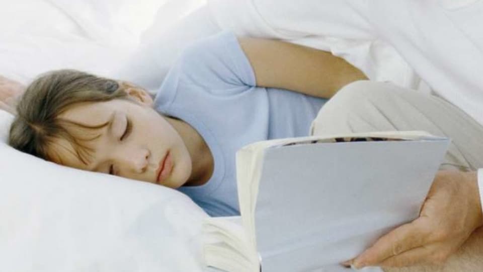 Eine Gutenacht-Geschichte hilft beim Einschlafen