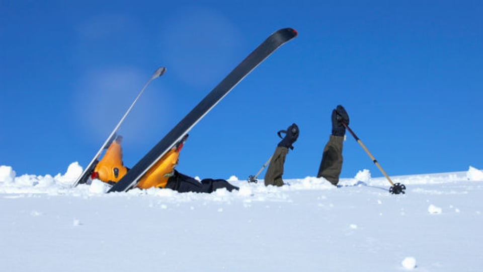 Schuld am Skiunfall sind selten die Anderen, über 90 Prozent der Unfälle sind selbstverschuldet.