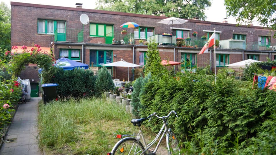 Rechtsfrage: «Darf der Nachbar nackt im Garten herumlaufen?» - Espresso