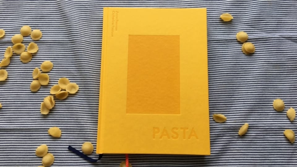 Ravioli, Agnolotti oder Tagliatelle selber machen? - «Pasta» heisst das Buch dazu.