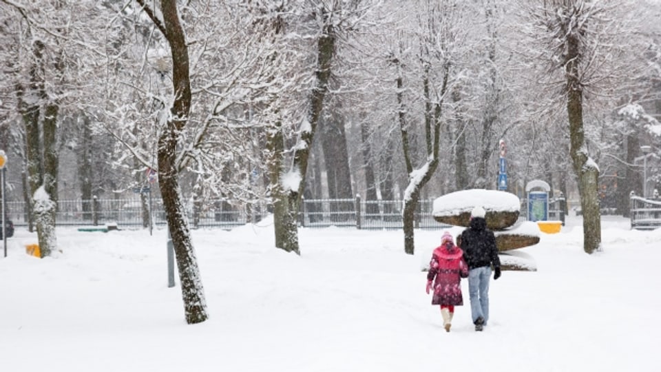 Im Winter durch den verschneiten Park spazieren, im Sommer Yoga draussen, das ist nordische Lebensart.