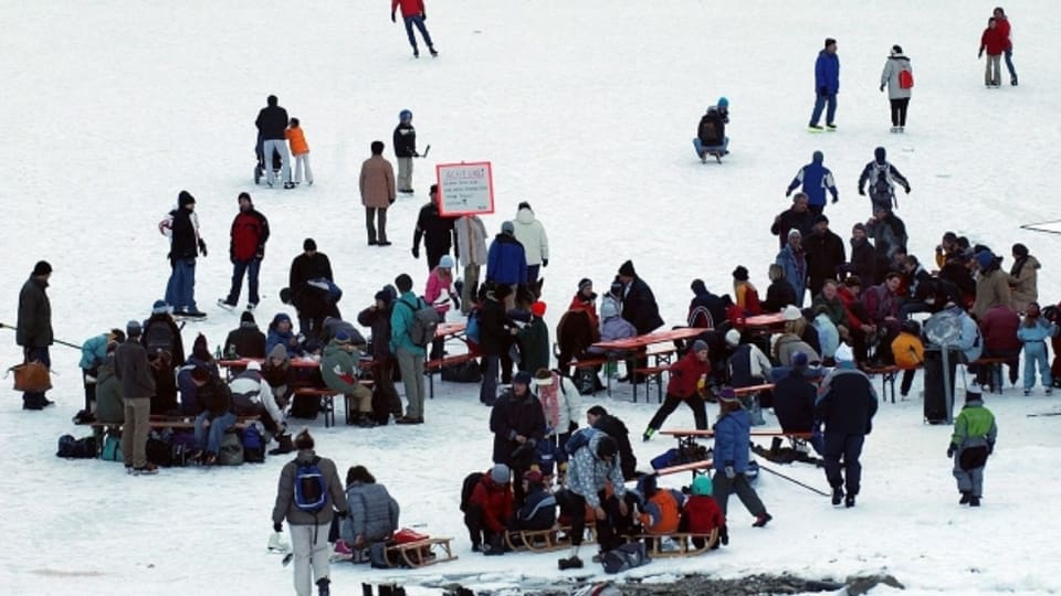 Damals herrschte wahre Eiseskälte: zugefrorener Klöntalersee 2005