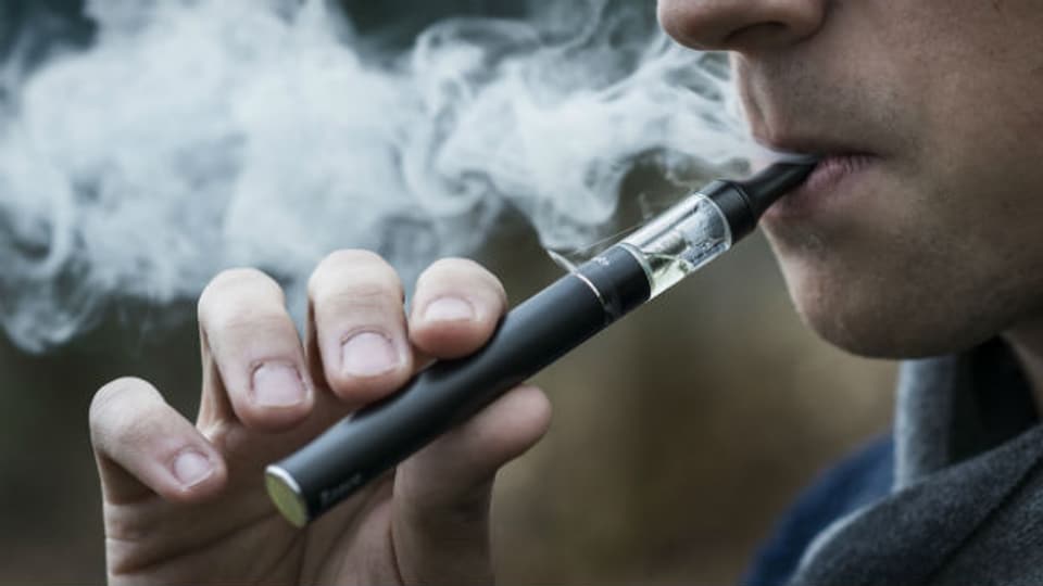 Ist die E-Zigarette das kleinere Übel als die Tabakzigarette?