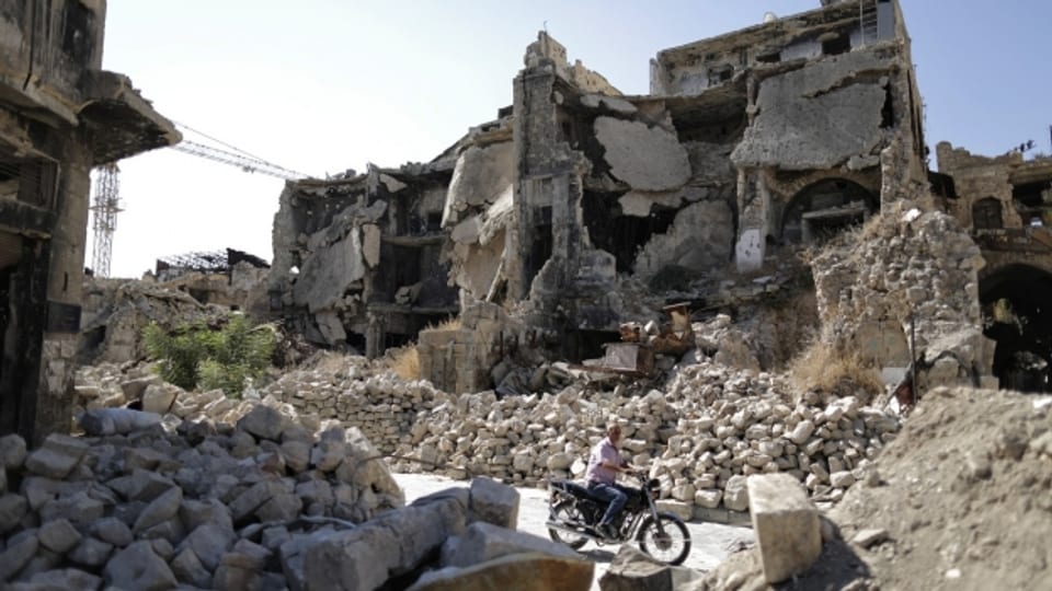 Überreste der Altstadt von Aleppo in Syrien: Berichtet Radio SRF zu häufig über Krisenherde und Katastrophen?