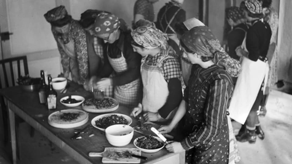 Viele Frauen haben nach dem Zweiten Weltkrieg kochen gelernt.