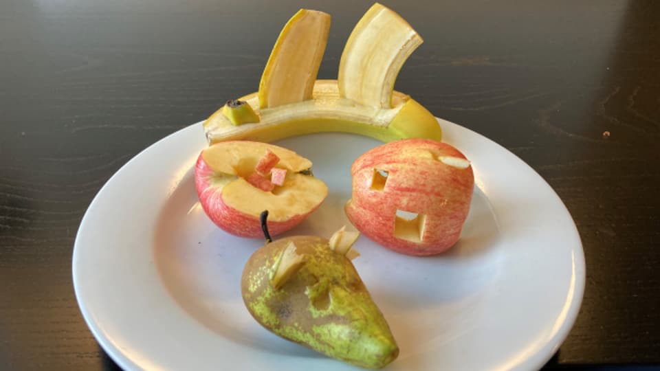 Bananen-Piratenschiff, Apfel-Vogelnest, Apfel-Fotokamera, Birnen-Maus.