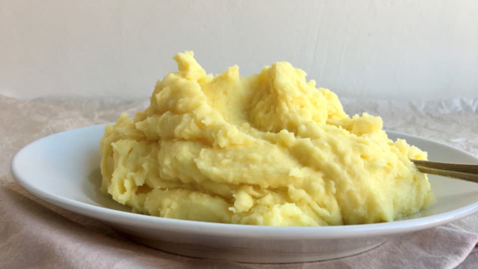 Ja, mit viel Butter schmeckt das Kartoffelpüree halt schon sehr, sehr gut...