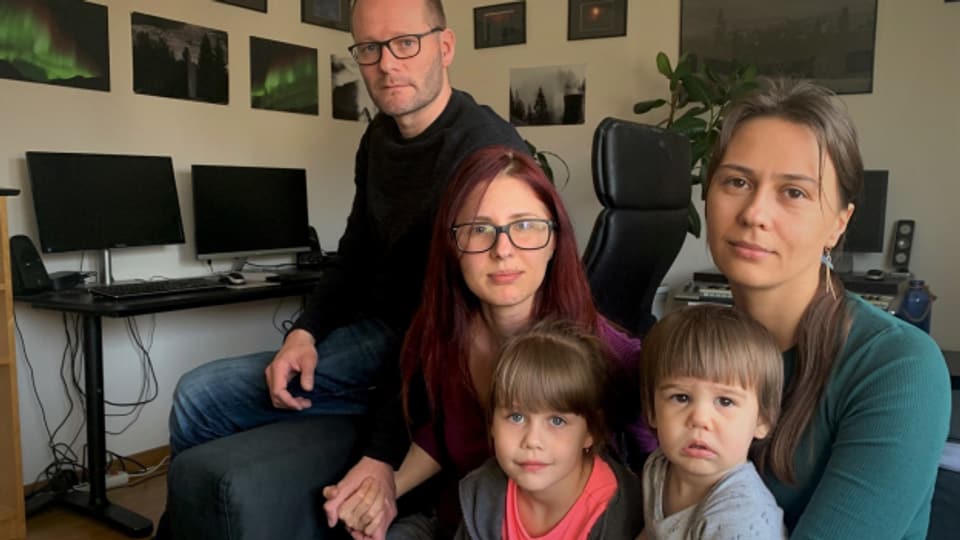 Xenia und ihre beiden Kinder sind in der Schweiz bei Julia und ihrem Partner untergekommen.