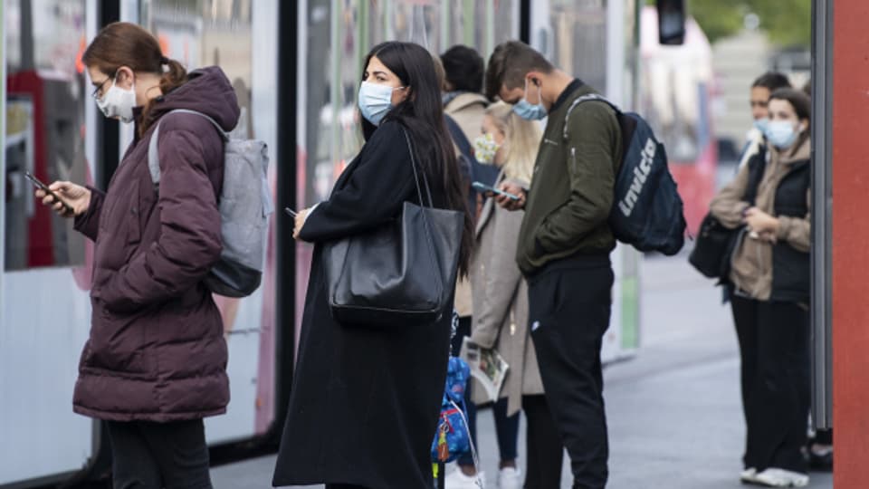 Wird die Maskenpflicht im öffentlichen Verkehr am 1. April trotz steigender Corona-Fallzahlen aufgehoben?