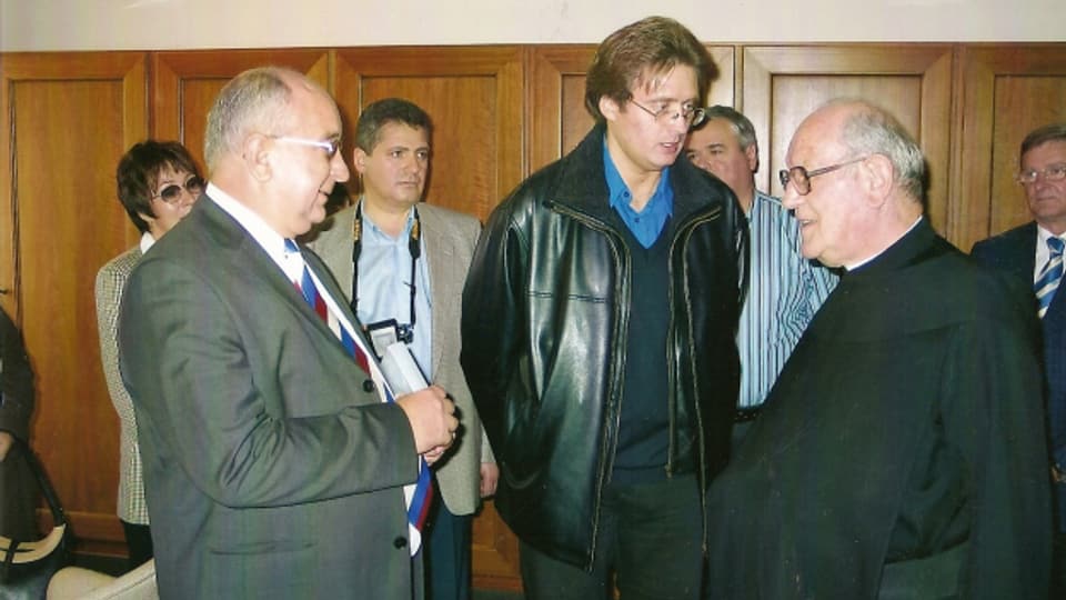 In den 1990er Jahren arbeitete Igor Petrov als Diplomat in Bonn.