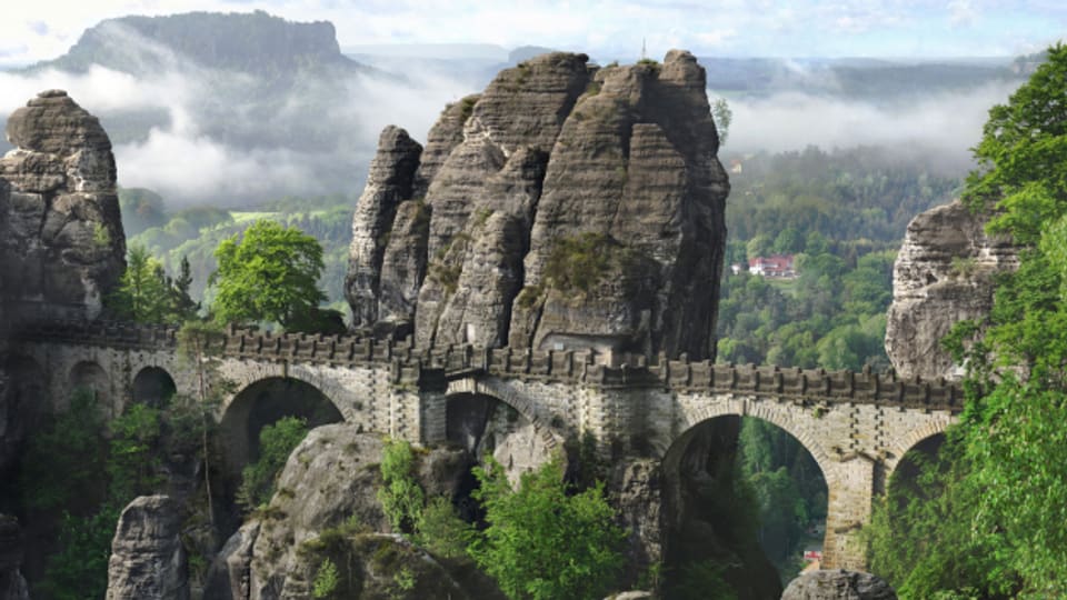 Basteibrücke aus dem Jahr 1851, ein Wahrzeichen der Sächsischen Schweiz