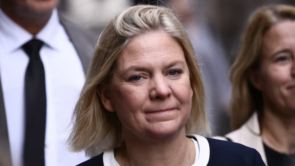 Die bisherige schwedische Regierungschefin Magdalena Andersson hat ihre Niederlage eingestanden und macht den Weg frei für die neue Regierung einer konservativen Koalition.